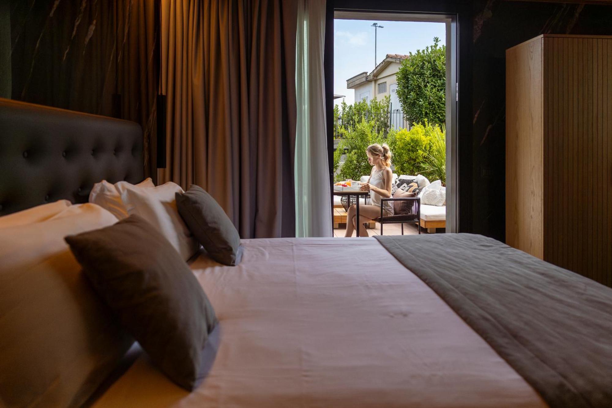 Boutique Hotel سيرمِيوني المظهر الخارجي الصورة