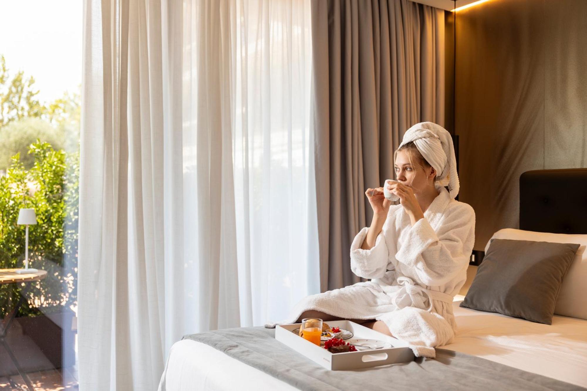 Boutique Hotel سيرمِيوني المظهر الخارجي الصورة